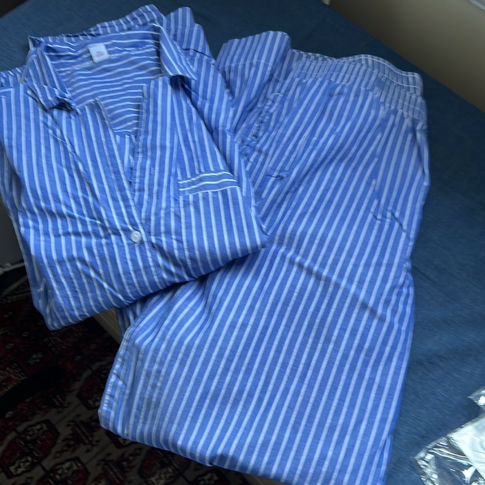 OLD NAVY TALL L PJ TOP AND BOTTOM SET